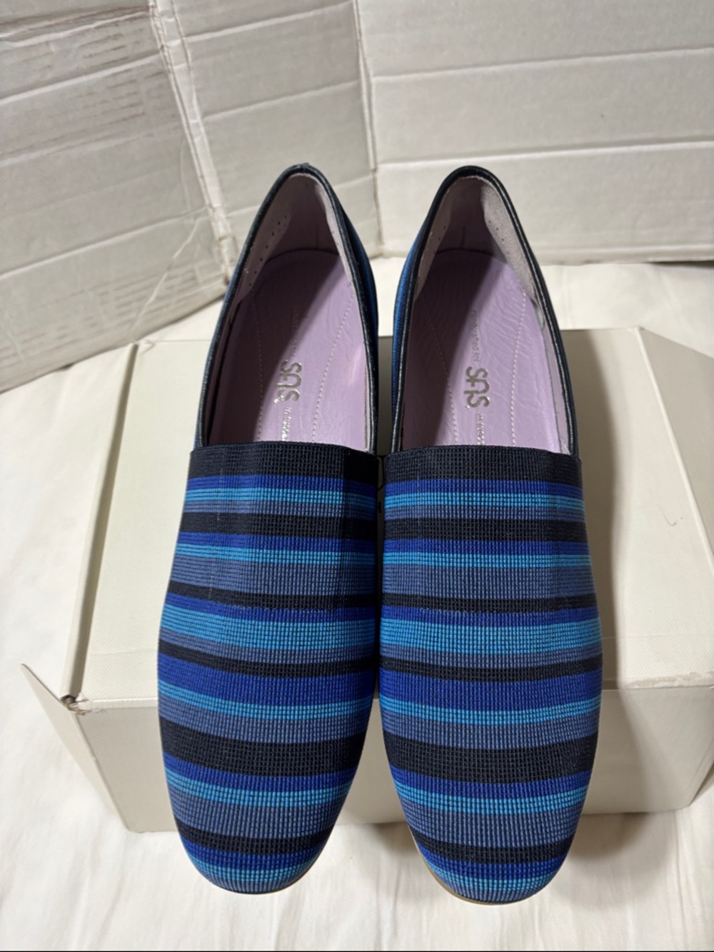 SAS Brenda ladies Blue & Black Striped pumps. Made in Italy. NWOT
